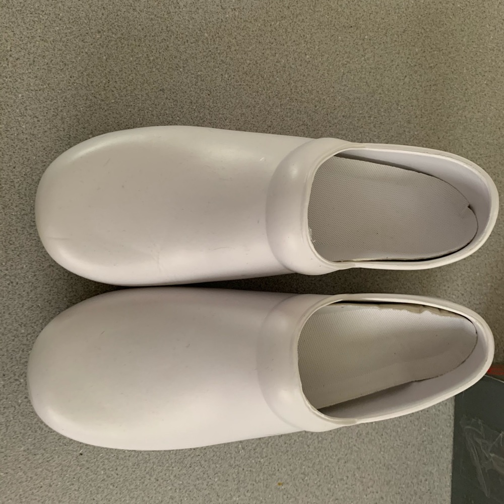White nursing shoes